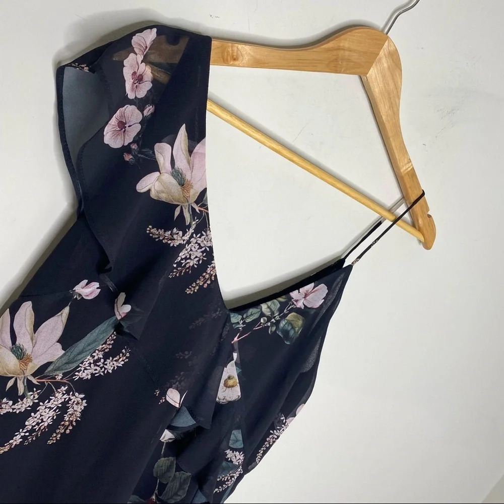 ✨NWT Keepsake The Label Back Cosmic Girl Floral Asymmetrical Top Size Medium - Picture 3 of 9